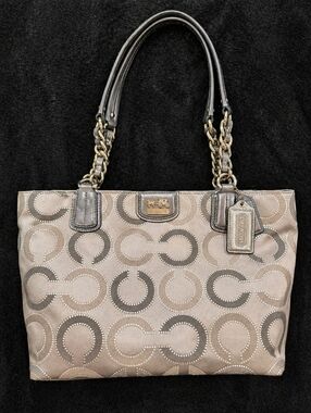 EUC! Large Silver and Gray Coach Madison Op Art Satchel